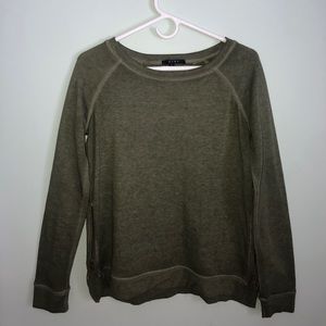Cyrus army green sweater(small)